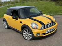 Begagnad Mini Cooper Hatch 2009 Gul Halvkombi