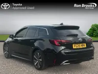 Used Toyota Corolla Design 140 HP (102 kW) 2025 Black Estate