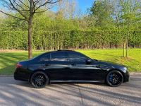 Begagnad Mercedes E220 AMG Line Premium 2016 Svart Sedan