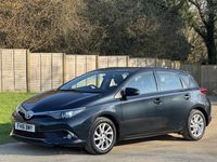 Used Toyota Auris Hybrid Business Edition 134 HP (98 kW) 2016 Grey Hatchback