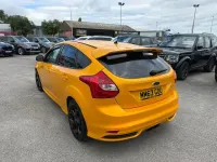 Used Ford Focus ST 250 HP (183 kW) 2014 Yellow Hatchback