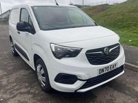 Używany Vauxhall Combo Sportive 100 KM (73 kW) 2020 Biały Minivan