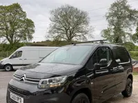 Usado Citroën Berlingo 130 HP (95 kW) 2021 Preto Monovolume