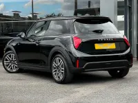 Used Mini Cooper Classic 204 HP (150 kW) 2024 Black Hatchback