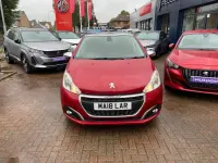 Used Peugeot 208 Allure Premium 81 HP (59 kW) 2018 Red Hatchback