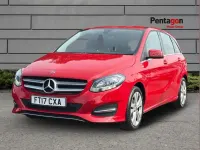 Used Mercedes B180 Executive 107 HP (78 kW) 2017 Red Hatchback