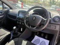 Used Renault Clio IV Iconic 2018 Black Hatchback