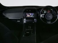 Second-hand Jaguar F-Pace R-Sport 180 CP (132 kW) 2017 Negru SUV