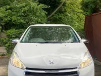 Used Peugeot 208 Allure 2016 White Hatchback