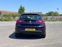 Used Alfa Romeo Giulietta Lusso 2011 Blue Hatchback