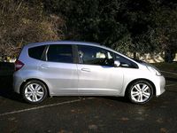 Begagnad Honda Jazz ES 99 HK (72 kW) 2014 Silver Halvkombi