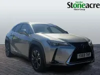 Usado Lexus UX 184 HP (135 kW) 2019 Prateado SUV