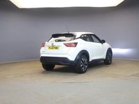 Usado Nissan Juke Acenta 117 HP (86 kW) 2022 Branco SUV
