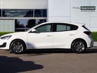 Begagnad Ford Focus Titanium 2024 Vit Halvkombi