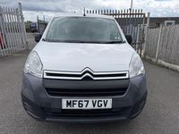Używany Citroën Berlingo 100 KM (73 kW) 2017 Biały Minivan