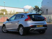 Używany Volvo V40 Plus 2019 Srebrny Hatchback