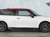 Used Mini Cooper Hatch 133 kW (181 HP) 2024 White Hatchback