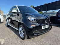 Used Smart ForFour Passion 71 HP (52 kW) 2017 White Hatchback