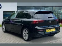 Gebraucht VW Golf VIII Match 200 PS (147 kW) 2025 Schwarz Kleinwagen