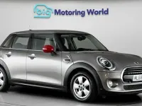 Gebraucht Mini Cooper Hatch 136 PS (100 kW) 2018 Silber Kleinwagen