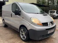 Używany Renault Trafic 115 KM (84 kW) 2008 Srebrny Minivan