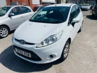 Usado Ford Fiesta Zetec 70 HP (51 kW) 2012 Branco Citadino
