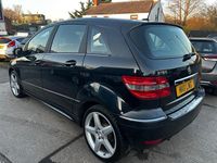 Usado Mercedes B160 2011 Preto Monovolume