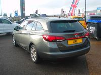 Used Vauxhall Astra S 105 HP (77 kW) 2019 Grey Estate