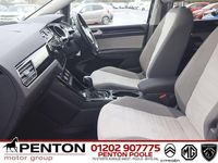 Used VW Touran SEL 150 HP (110 kW) 2022 Black MPV