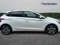 Used Hyundai i20 Ultimate 100 HP (73 kW) 2024 Atlas white Hatchback