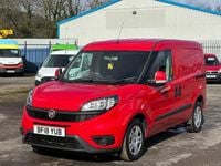 Used Fiat Doblò 95 HP (69 kW) 2018 Red MPV