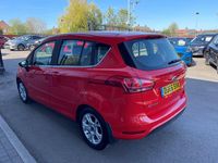 Używany Ford B-MAX Zetec 90 KM (66 kW) 2016 Czerwony Minivan
