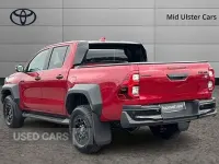 New Toyota HiLux Sport 201 HP (147 kW) 2025 Red Pickup