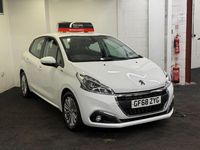 Used Peugeot 208 Signature Sky 2018 White Hatchback