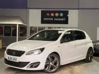 Usado Peugeot 308 GT-line 120 HP (88 kW) 2015 Branco Citadino