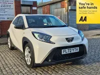 Used Toyota Aygo X PURE 72 HP (52 kW) 2022 White SUV