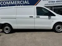 Gebraucht Mercedes Vito Progressive 161 PS (118 kW) 2021 Weiß Van