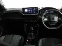 Used Peugeot 2008 Allure 100 HP (73 kW) 2024 Grey SUV
