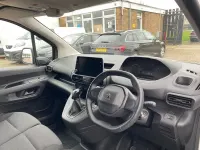 Used Peugeot Partner 100 HP (73 kW) 2019 White MPV