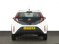 Used Toyota Aygo X X-pure 72 HP (52 kW) 2022 White SUV