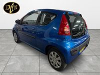 Second-hand Peugeot 107 68 CP (50 kW) 2010 Albastru Hatchback