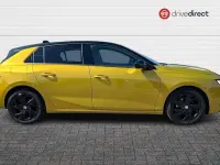 Second-hand Vauxhall Astra GS Line 130 CP (95 kW) 2022 Galben Hatchback