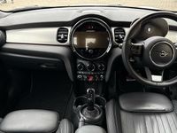 Used Mini Cooper Exclusive 134 HP (98 kW) 2023 White Hatchback