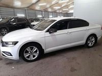 Begagnad VW Passat SE 150 HK (110 kW) 2021 Vit Sedan