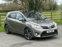 Usado Toyota Verso Design 147 CV (108 kW) 2017 Marrón Monovolumen