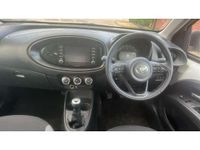 Used Toyota Aygo X PURE 72 HP (52 kW) 2023 White SUV