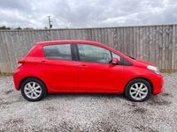 Used Toyota Yaris 101 HP (74 kW) 2013 Red Hatchback