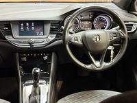 Used Vauxhall Astra SRi 150 HP (110 kW) 2017 Red Hatchback