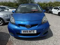 Usado Toyota Aygo 67 CV (49 kW) 2011 Azul Utilitario