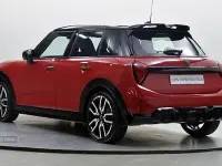 Used Mini Cooper Hatch 113 kW (154 HP) 2026 Red Hatchback